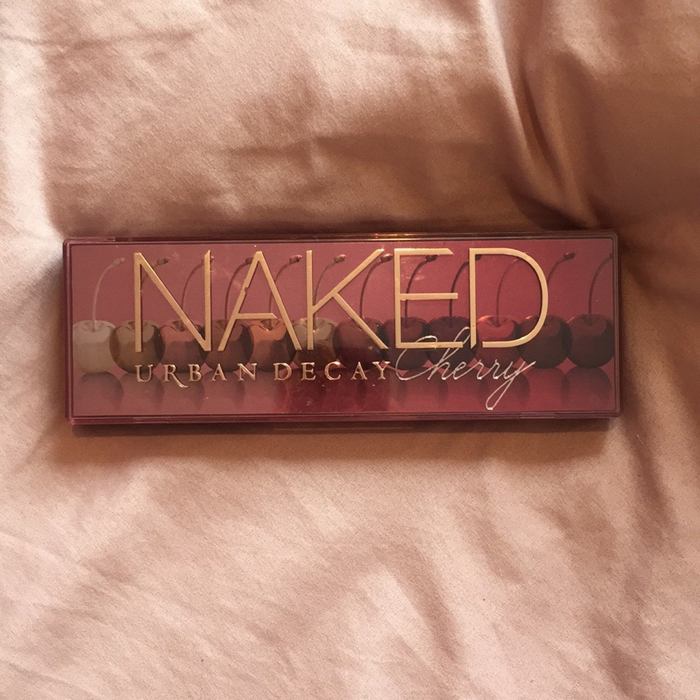 URBAN DECAY Naked Cherry Eyeshadow Palette